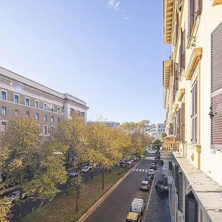 Domus Castrense Bed & Breakfast 4*