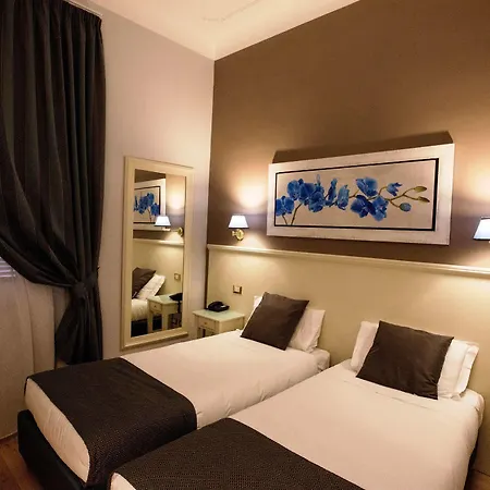 לינה וארוחת בוקר Domus Castrense 4*