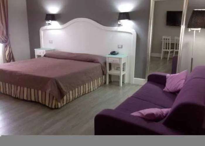 Domus Castrense Frühstückspension 4*